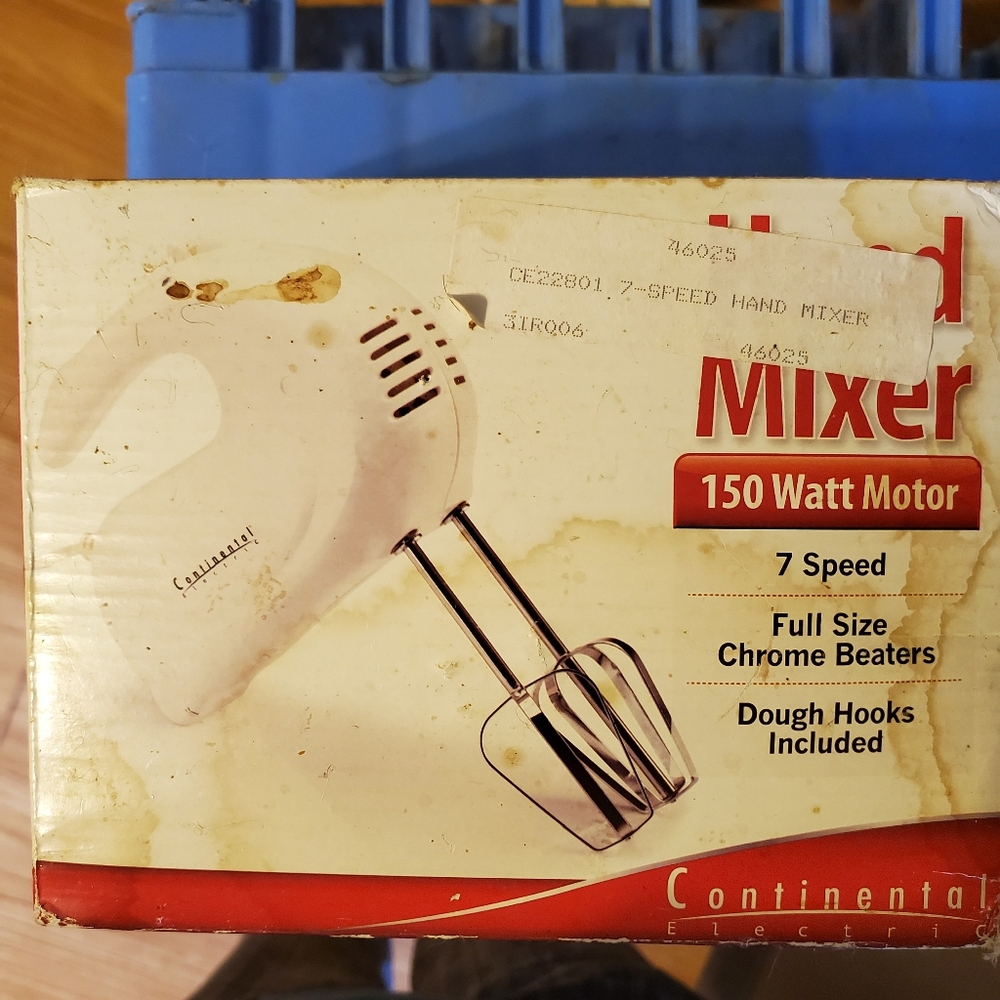 Continental Electric Hand Mixer with Chrome Beaters